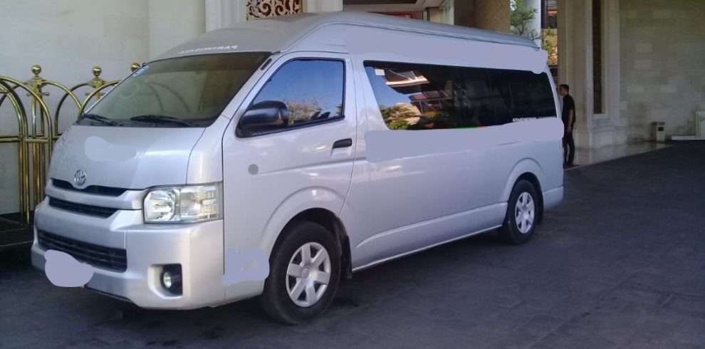 Sewa / Carter Mobil Toyota Hiace Executive 8 Seat Murah Rp1.500.000