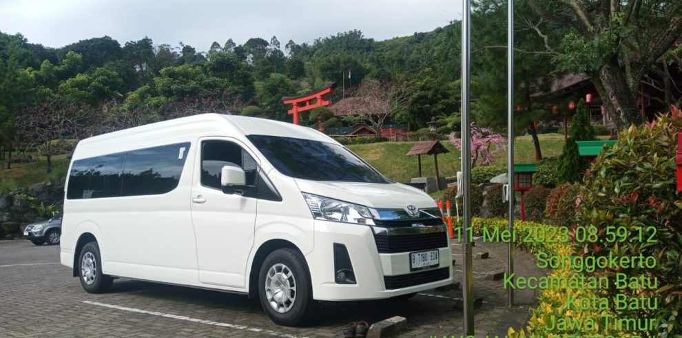 Sewa / Carter Mobil Toyota Hiace Premio Standar 14 Seat Murah Rp1.500.000