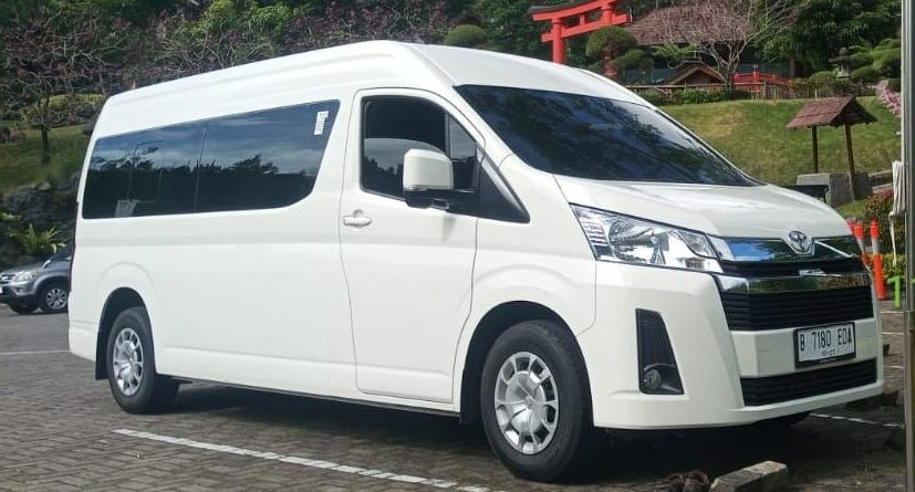 Sewa / Carter Mobil Toyota Hiace Premio Standar 14 Seat Murah Rp1.500.000