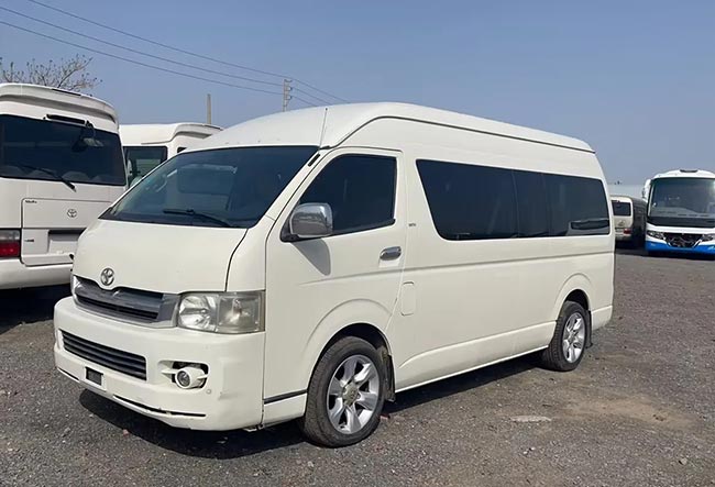 Sewa / Carter Mobil Toyota Hiace Standar 14 Seat Murah Rp1.200.000