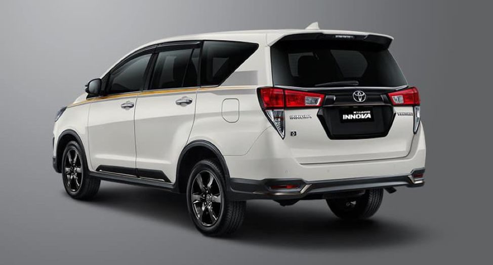 Sewa / Carter Mobil Toyota Innova Reborn Murah Rp850.000